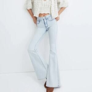 NWT Veronica Beard Sheridan High Rise Flare Jean